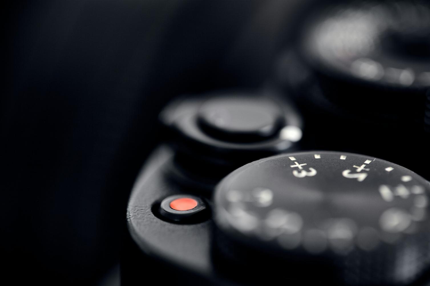 Sala de formación equipada con tecnología de edición moderna